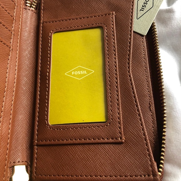 Fossil Brown Wallet/Wristlet - Picture 4 of 8